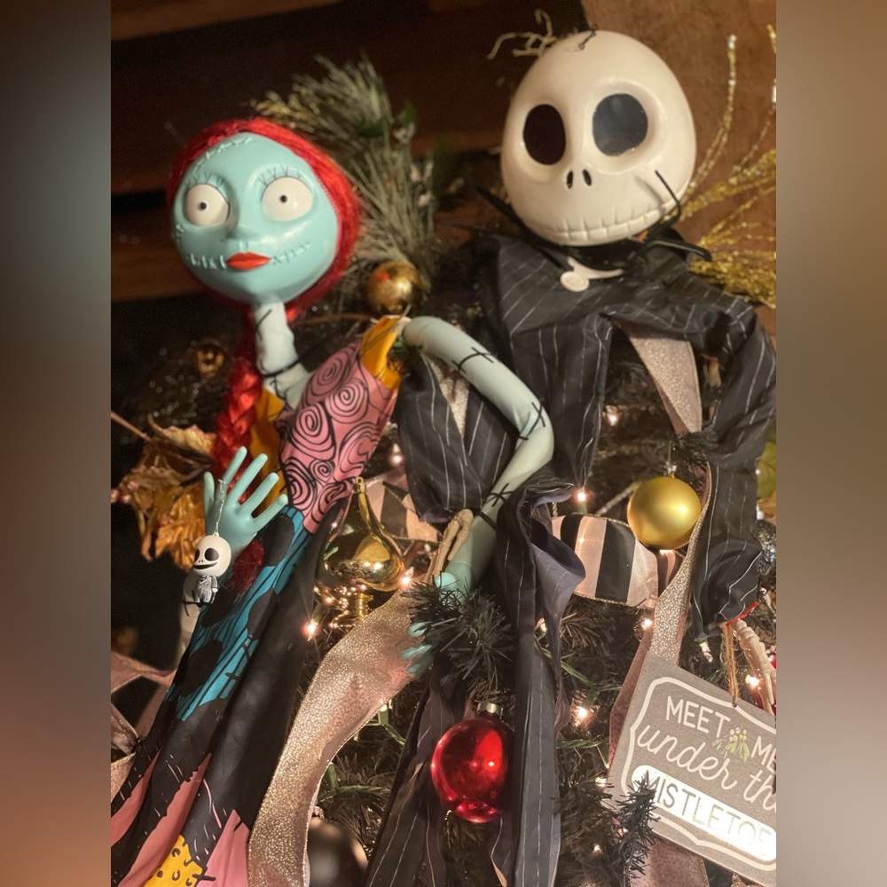 Jack Skellington & Sally From “The Nightmare Before Christmas” Halloween Figures - Picture 7 of 16